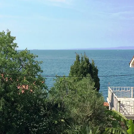 Apartment Kolorcek *
