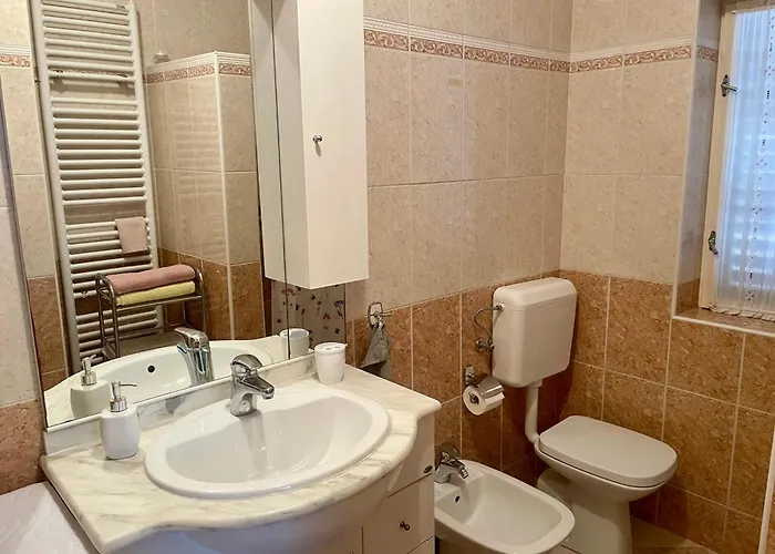 Kolorcek דירה איזולה